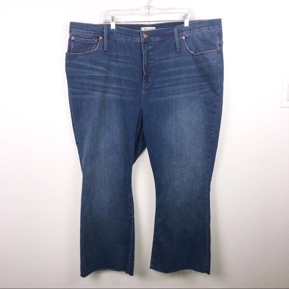 Madewell Jeans Women size 37 W Cali Demi Boot blue high rise Crop raw hem D - Picture 3 of 9